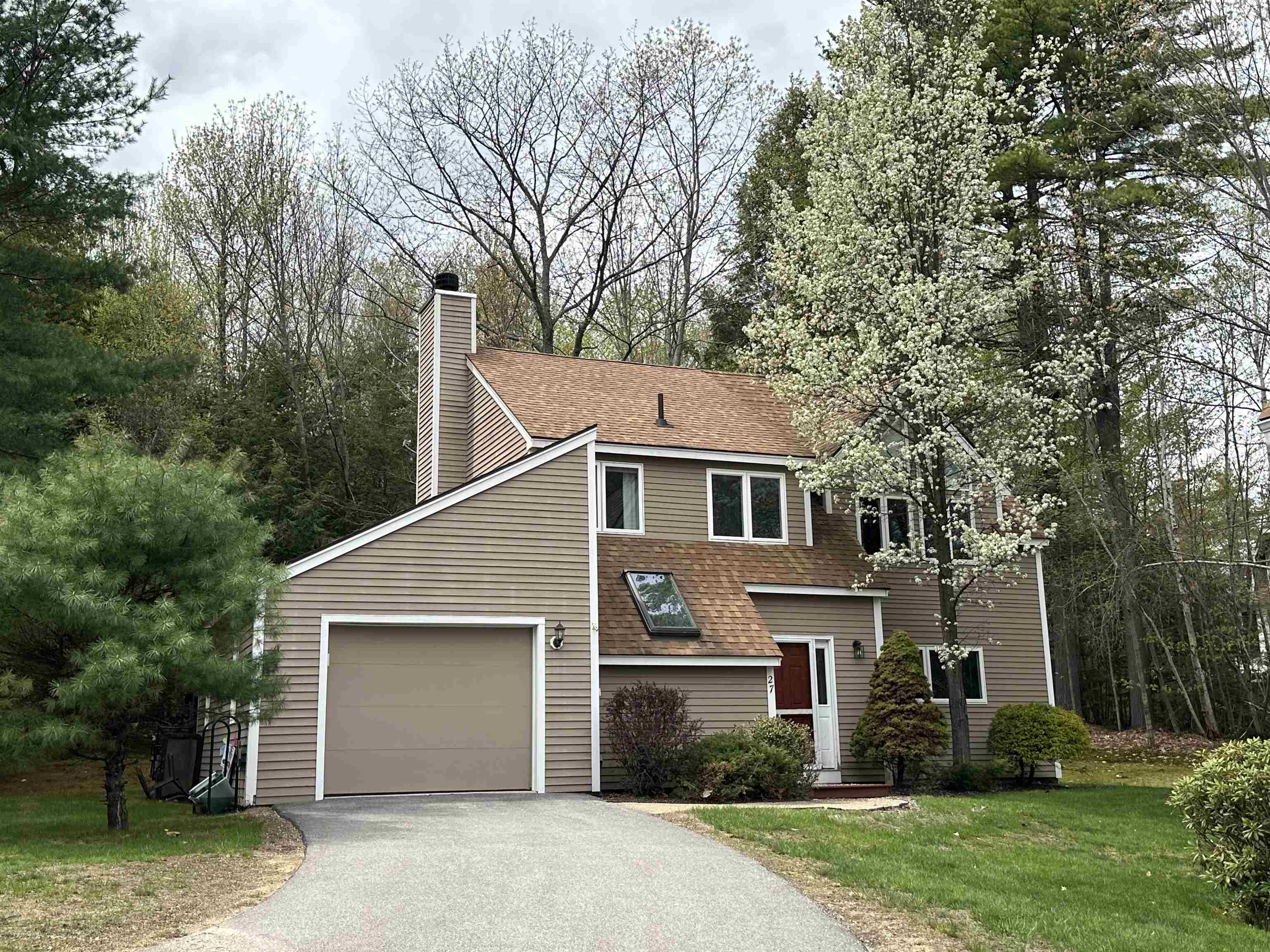 27 Alpine Circle Laconia, NH 03246 - Photo 2 of 52