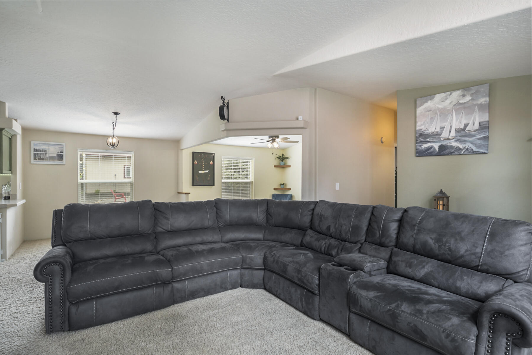 60668 Rocking Horse Court Bend, OR 97702 - Photo 5 of 35 7JH5_4464