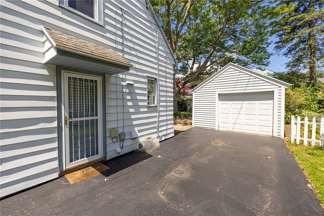 330 Colebourne Road Rochester, NY 14609 - Photo 31 of 37