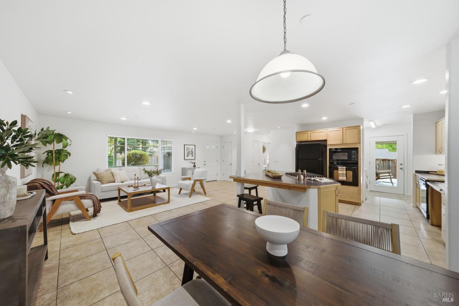 185 Lasso Lane Santa Rosa, CA 95403 - Photo 8 of 36