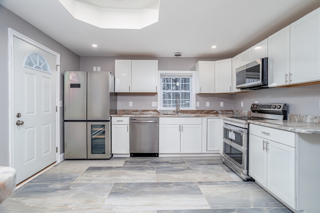 1020 Richardson Road Ashby, MA 01431 - Photo 3 of 28