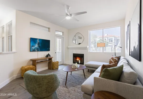 $2,995 | 11375 East Sahuaro Drive, Unit 1033, Scottsdale, AZ 85259