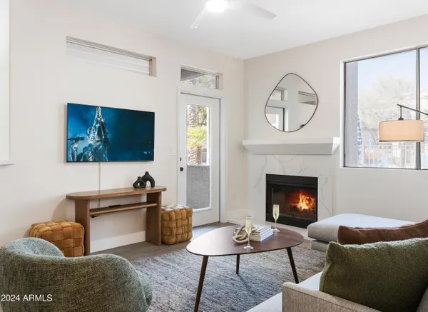 $2,995 | 11375 East Sahuaro Drive, Unit 1033, Scottsdale, AZ 85259