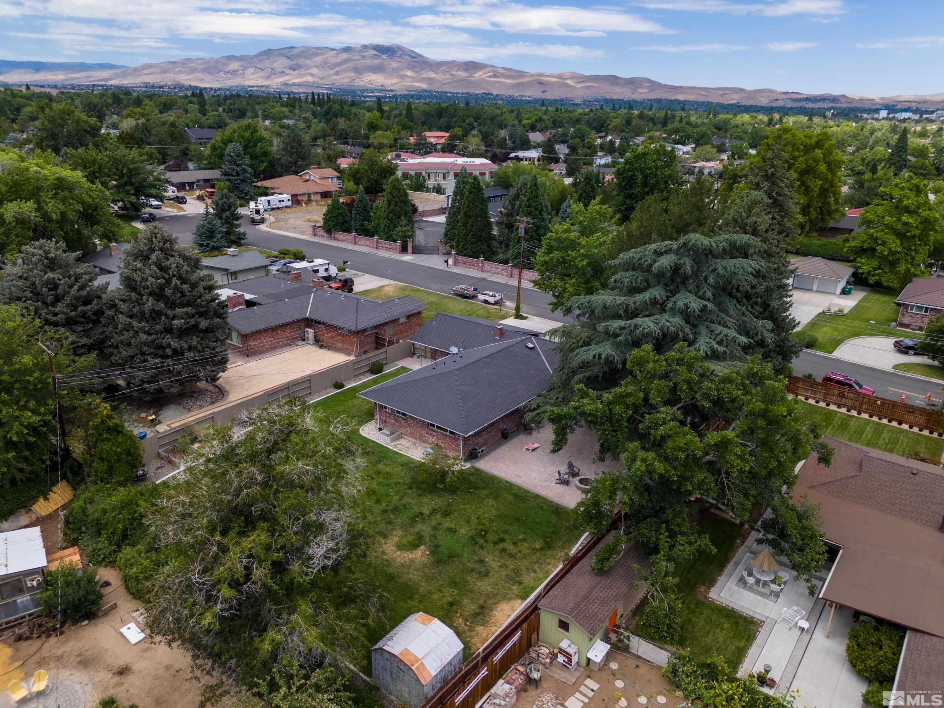 330 Chevy Chase Street Reno, NV 89509 - Photo 37 of 40 an aerial view of multiple house