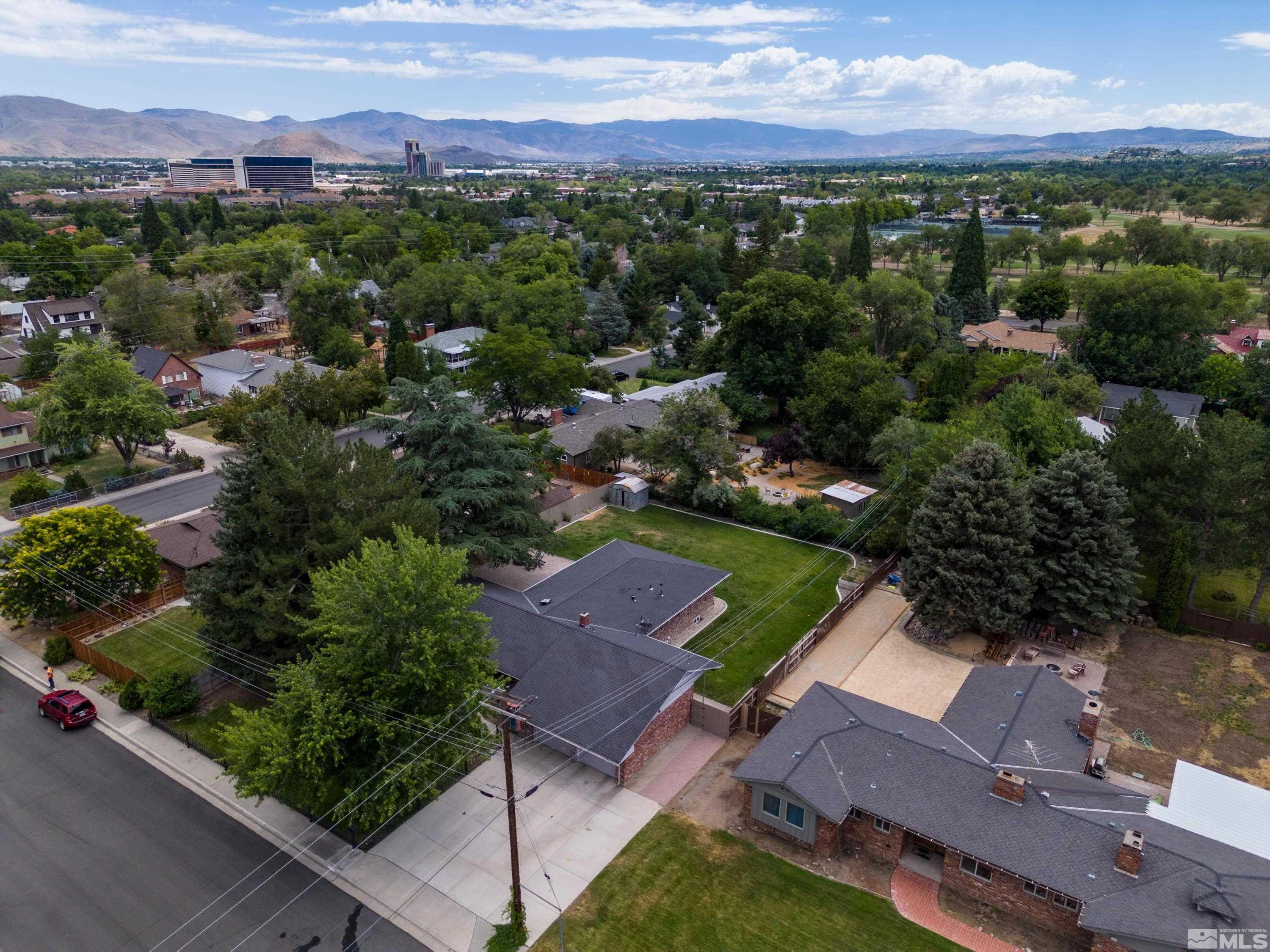 330 Chevy Chase Street Reno, NV 89509 - Photo 38 of 40 an aerial view of residential houses with outdoor space