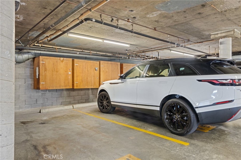 1 3rd Place, Unit 2 Long Beach, CA 90802 - Photo 27 of 39 a view of car garage