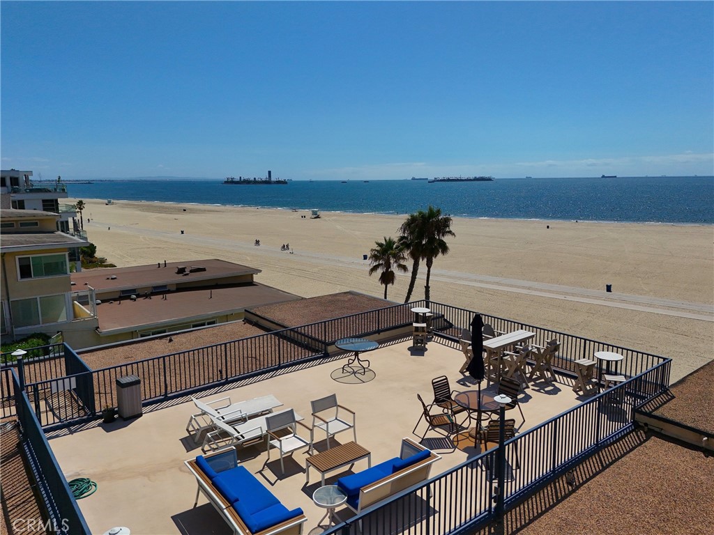 1 3rd Place, Unit 2 Long Beach, CA 90802 - Photo 34 of 39 a view of a terrace with chairs