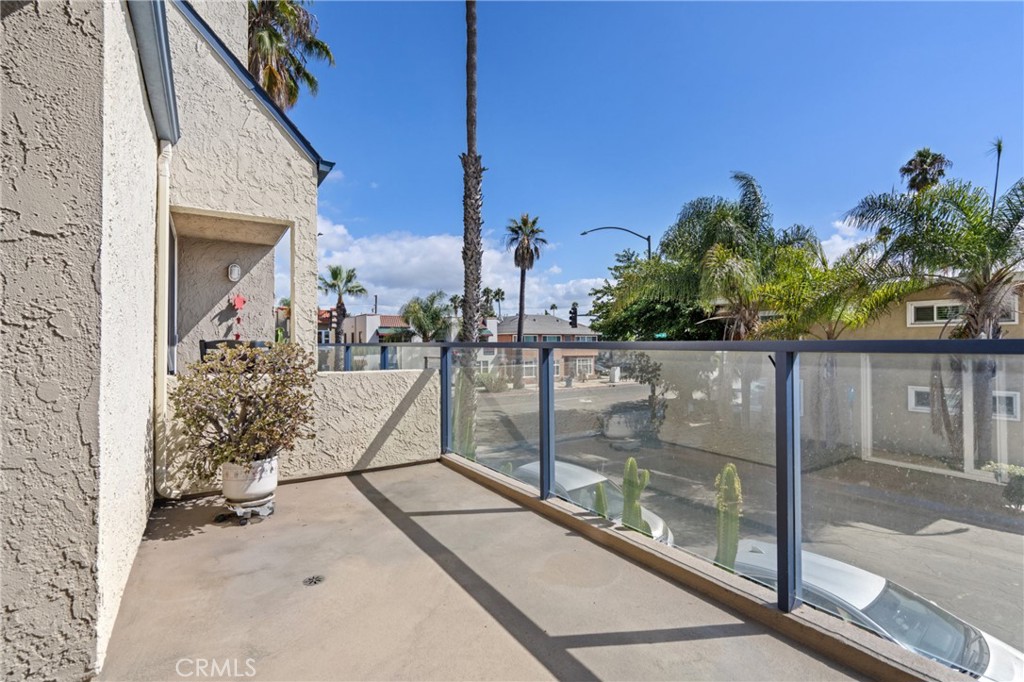 1 3rd Place, Unit 2 Long Beach, CA 90802 - Photo 10 of 39 a view of a balcony