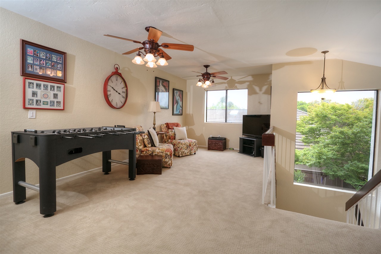 4774 Gateshead Road Carlsbad, CA 92010 - Photo 6 of 25 Gallery Image 6