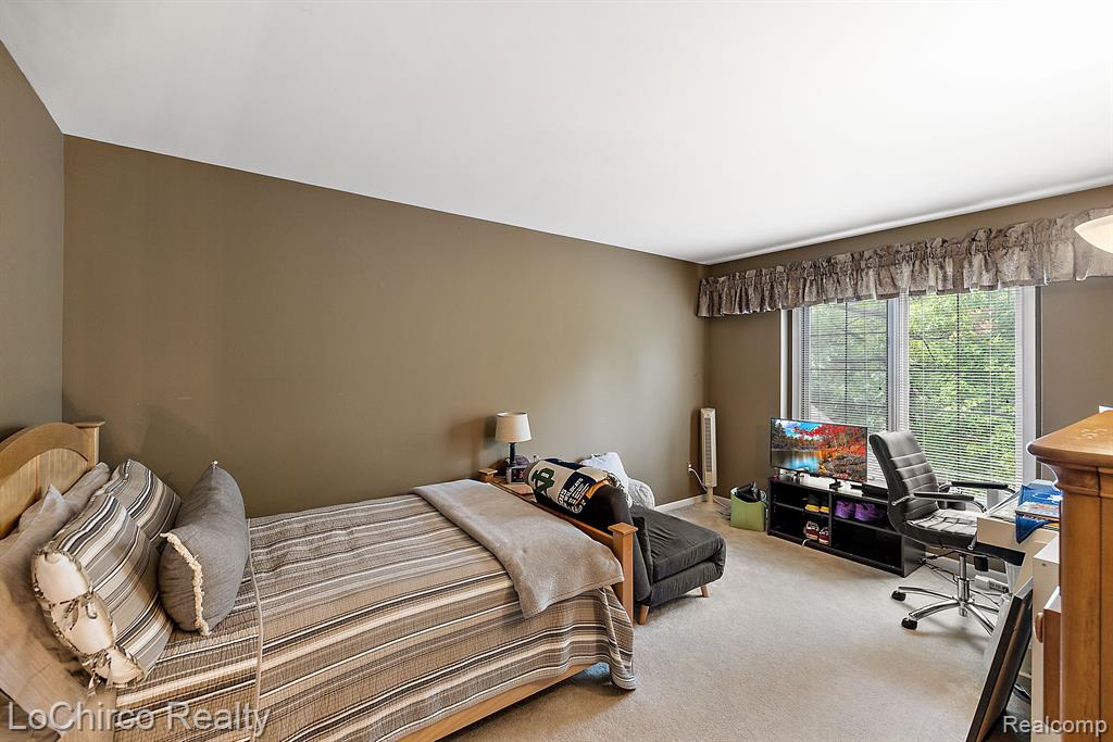 1773 Skyline Drive Rochester Hills, MI 48306 - Photo 20 of 36