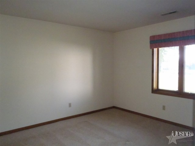10105 Hosler Road Leo, IN 46765 - Photo 13 of 20
