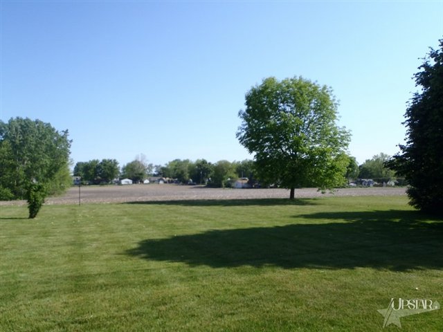 10105 Hosler Road Leo, IN 46765 - Photo 3 of 20