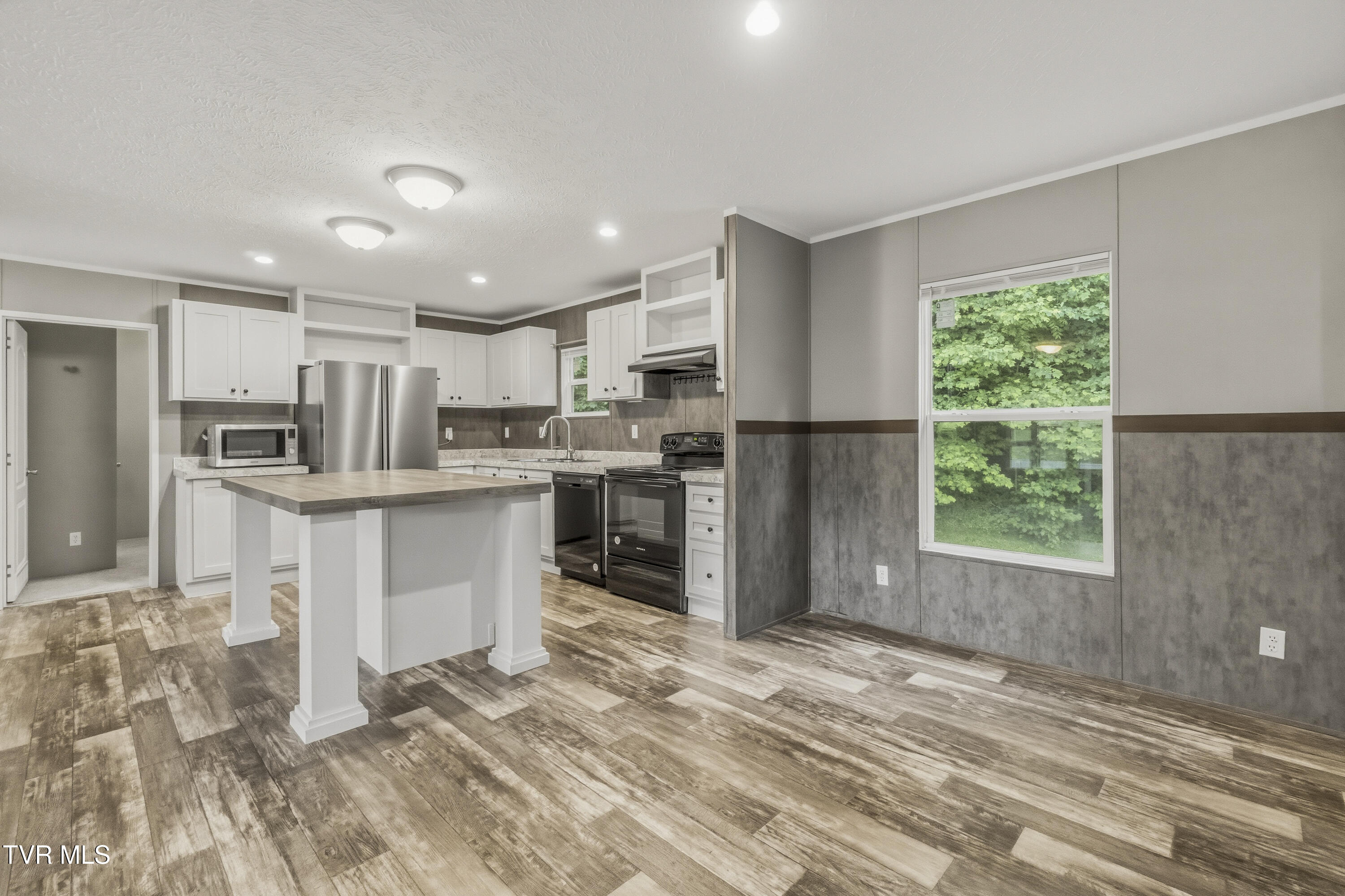 1320 Sugar Bowl Road Chuckey, TN 37641 - Photo 2 of 44 Kitchen/Dining