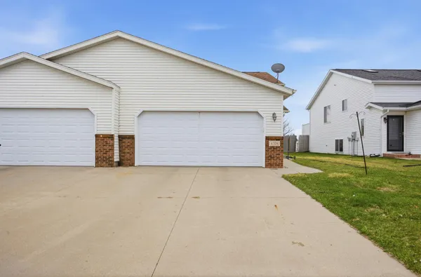 $285,000 | 4326 39 1/2 Avenue South, Fargo, ND 58104