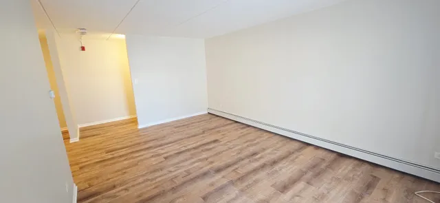 $1,700 | 318 West Naperville Road, Unit 3, Westmont, IL 60559