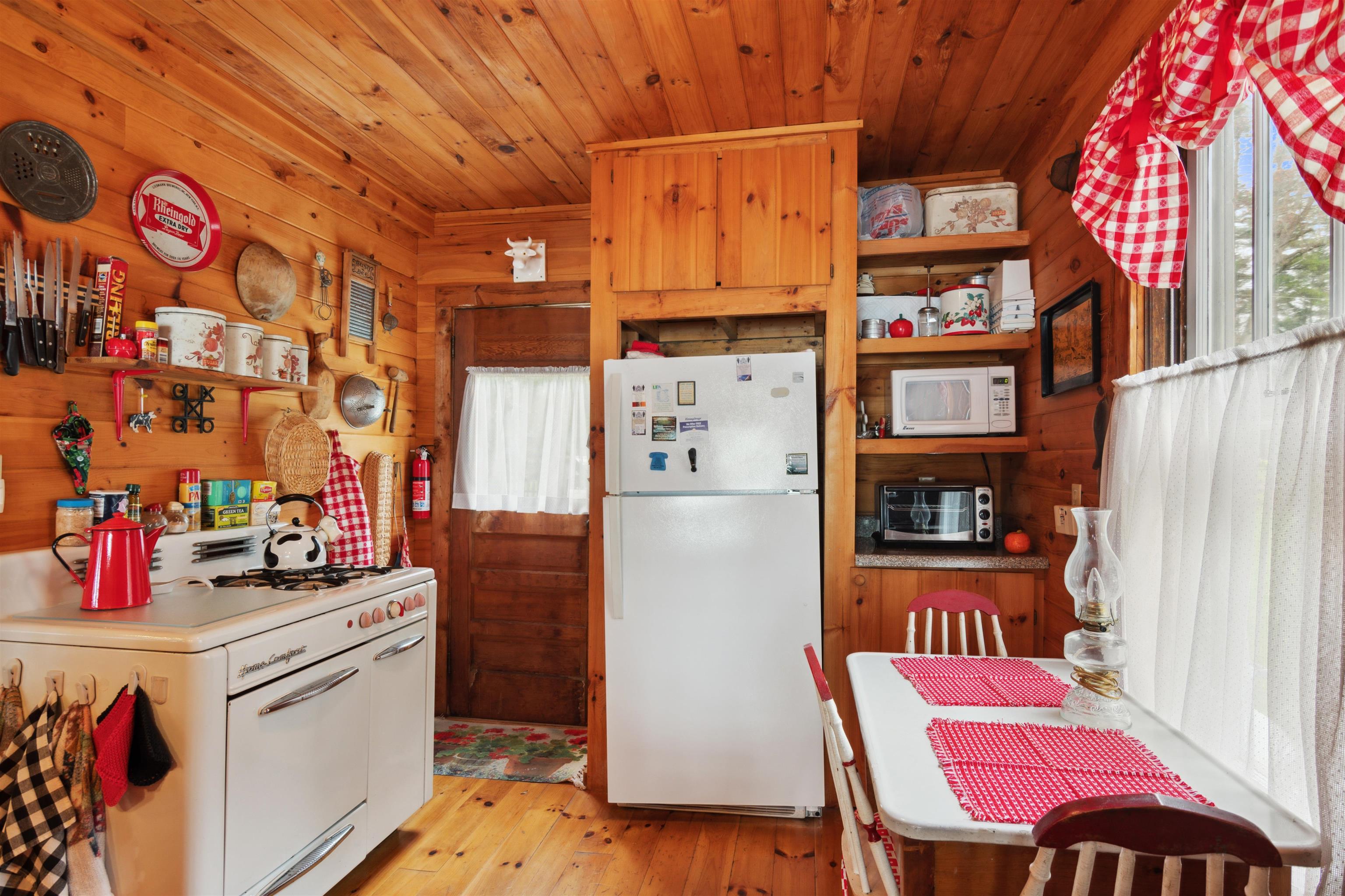 83 Camp Road Franklin, VT 05457 - Photo 6 of 40 Gallery Image 6