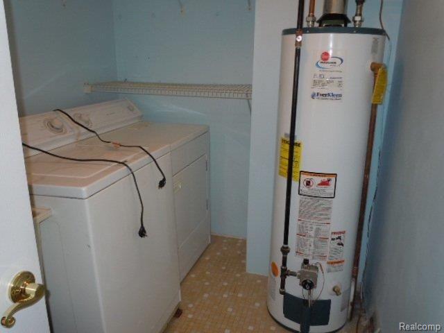 51186 South Foster Road New Baltimore, MI 48047 - Photo 23 of 26 Laundry rm.JPG