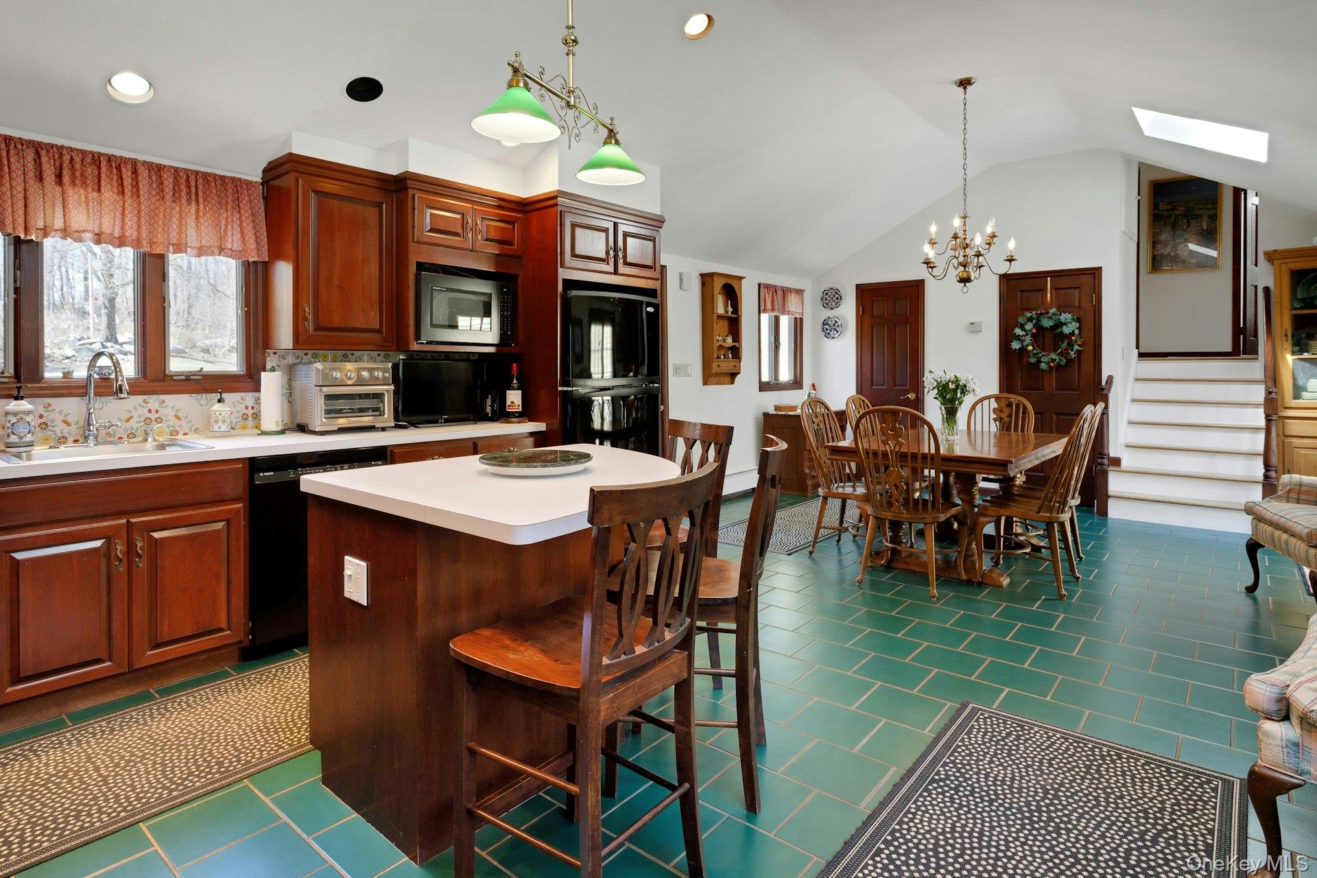 103 Church Hill Road Carmel, NY 10512 - Photo 14 of 33 Eat-in kitchen