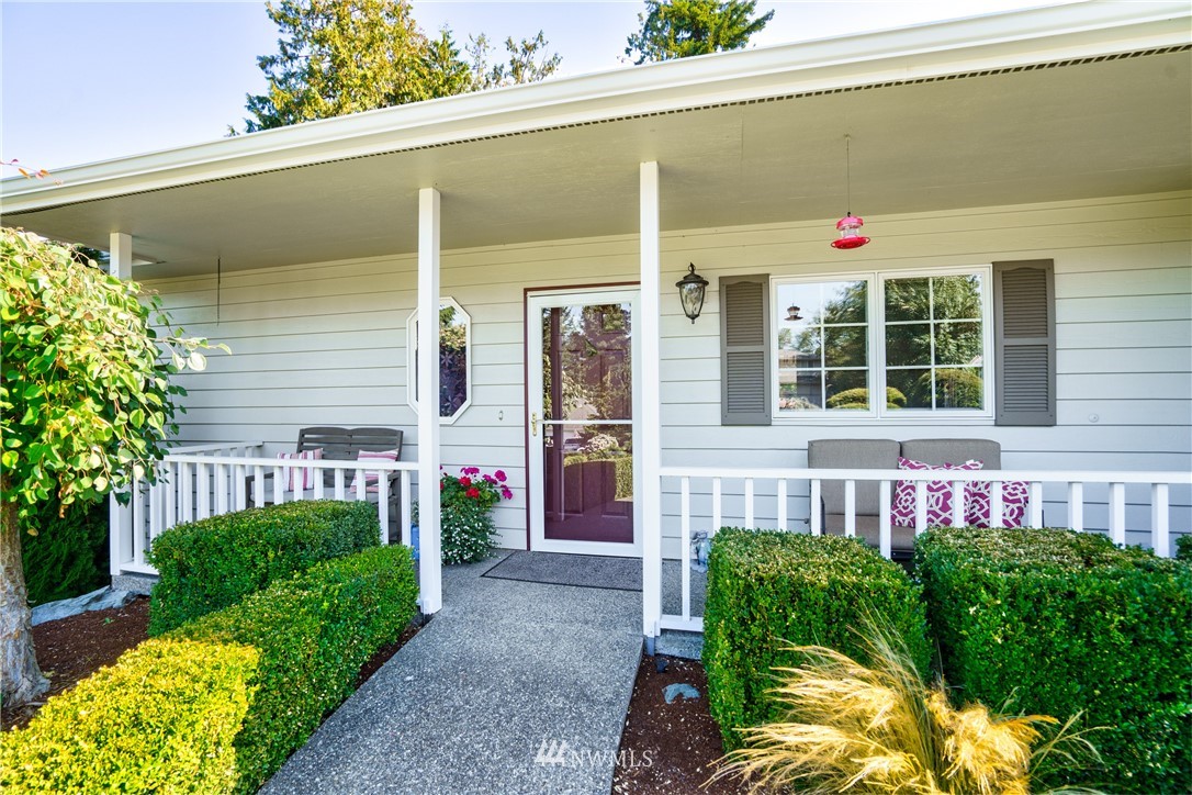 730 North Waugh Road Mount Vernon, WA 98273 - Photo 2 of 37 Gallery Image 2