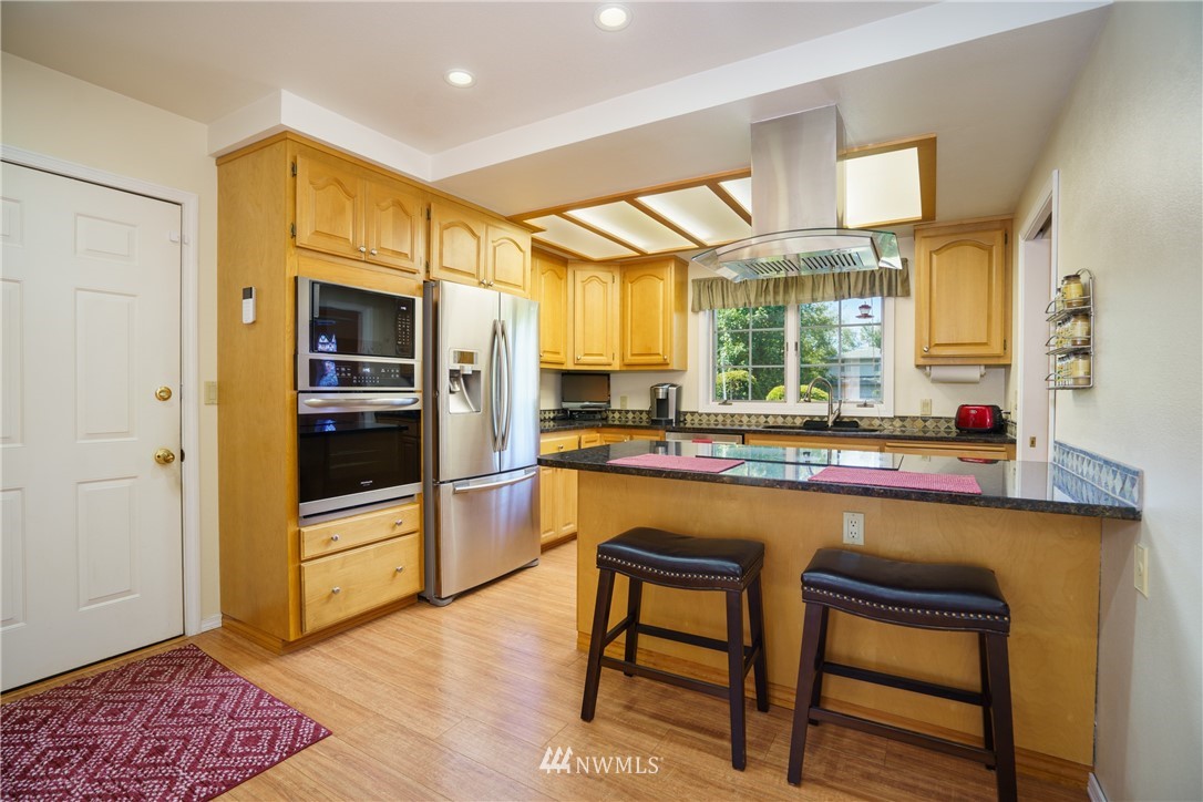 730 North Waugh Road Mount Vernon, WA 98273 - Photo 3 of 37 Gallery Image 3