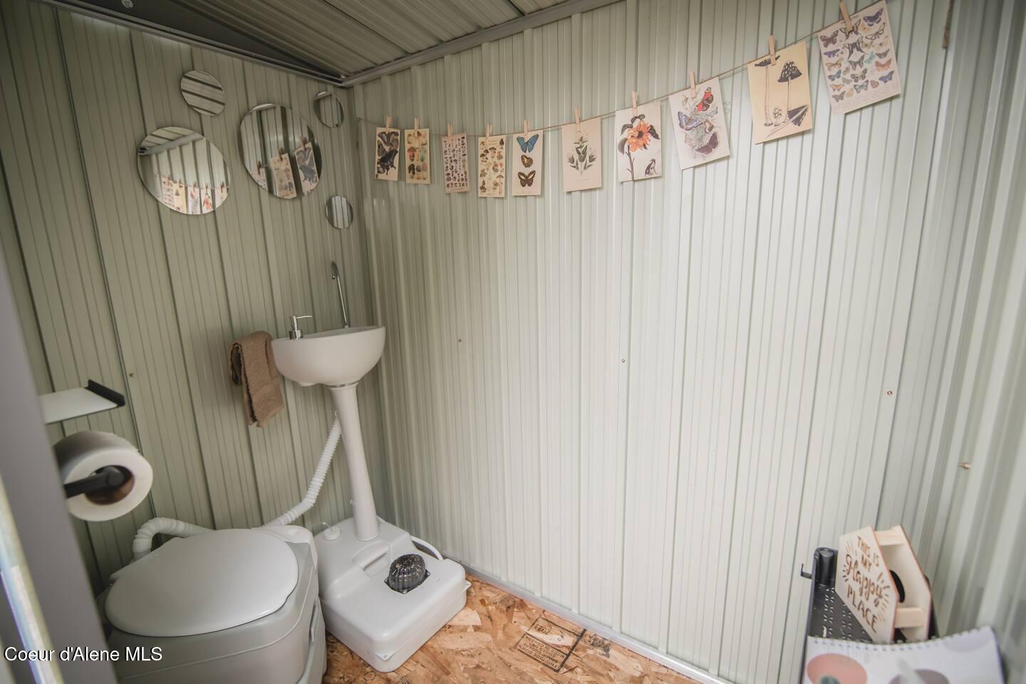 5674 East Holiday Road Harrison, ID 83833 - Photo 10 of 22 e4bddf56-81a0-4abf-b0eb-7214442c0c20 (1)