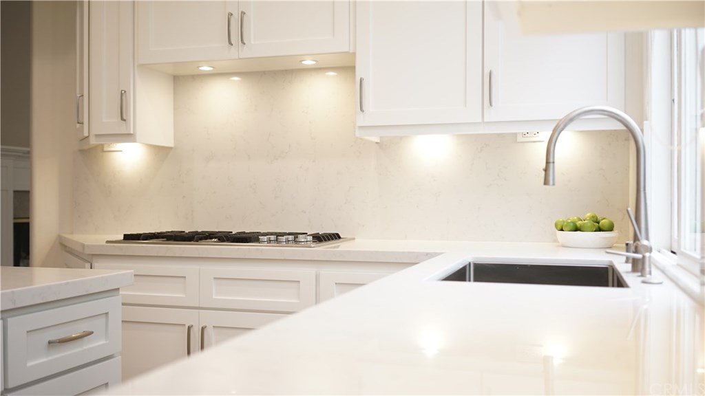 6141 Capri Court Long Beach, CA 90803 - Photo 7 of 59