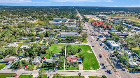 $1,150,000 | 128 North Briggs Avenue, Sarasota, FL 34237