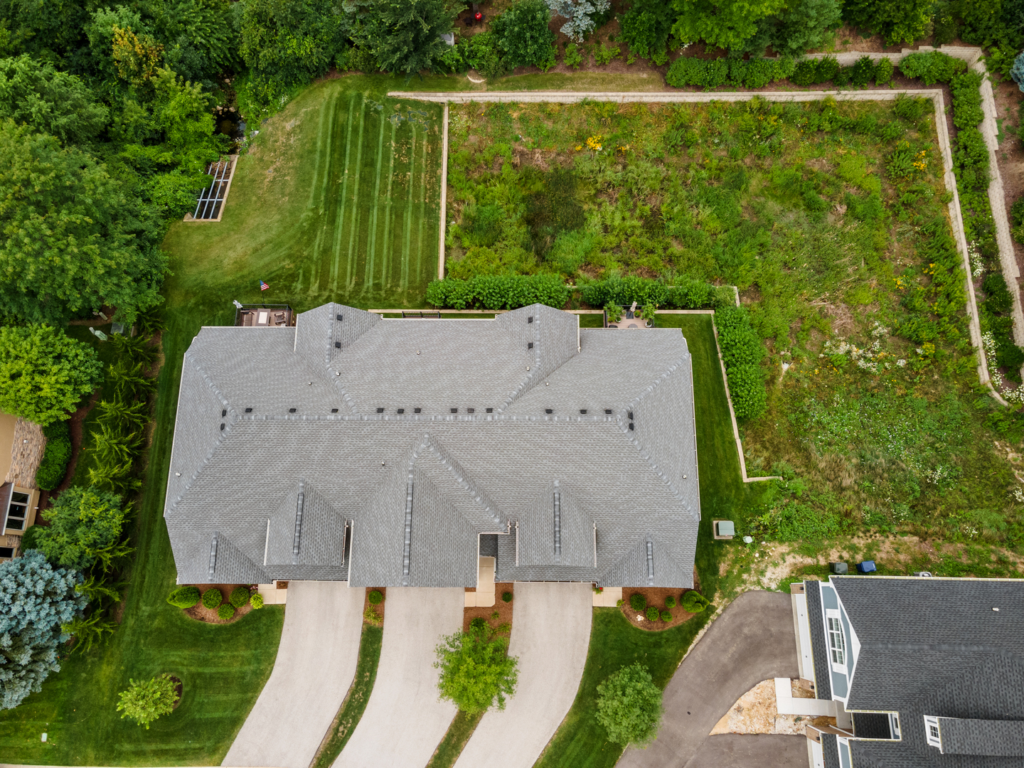 613 Bourbon Lane Naperville, IL 60565 - Photo 25 of 36 an aerial view of a house