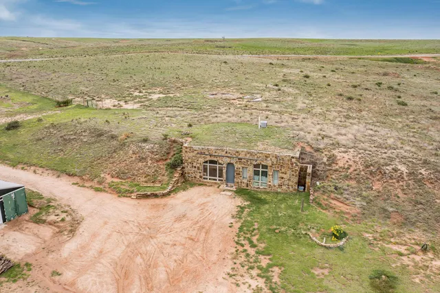 $415,000 | 2701 Highway 152, White Deer, TX 79097