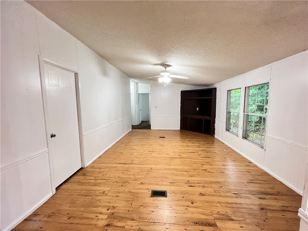 116 Corey Road Walhalla, SC 29691 - Photo 9 of 26 Family room
