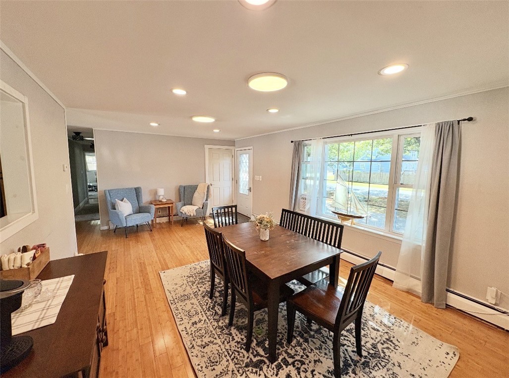 262 Pequot Avenue Warwick, RI 02889 - Photo 5 of 22