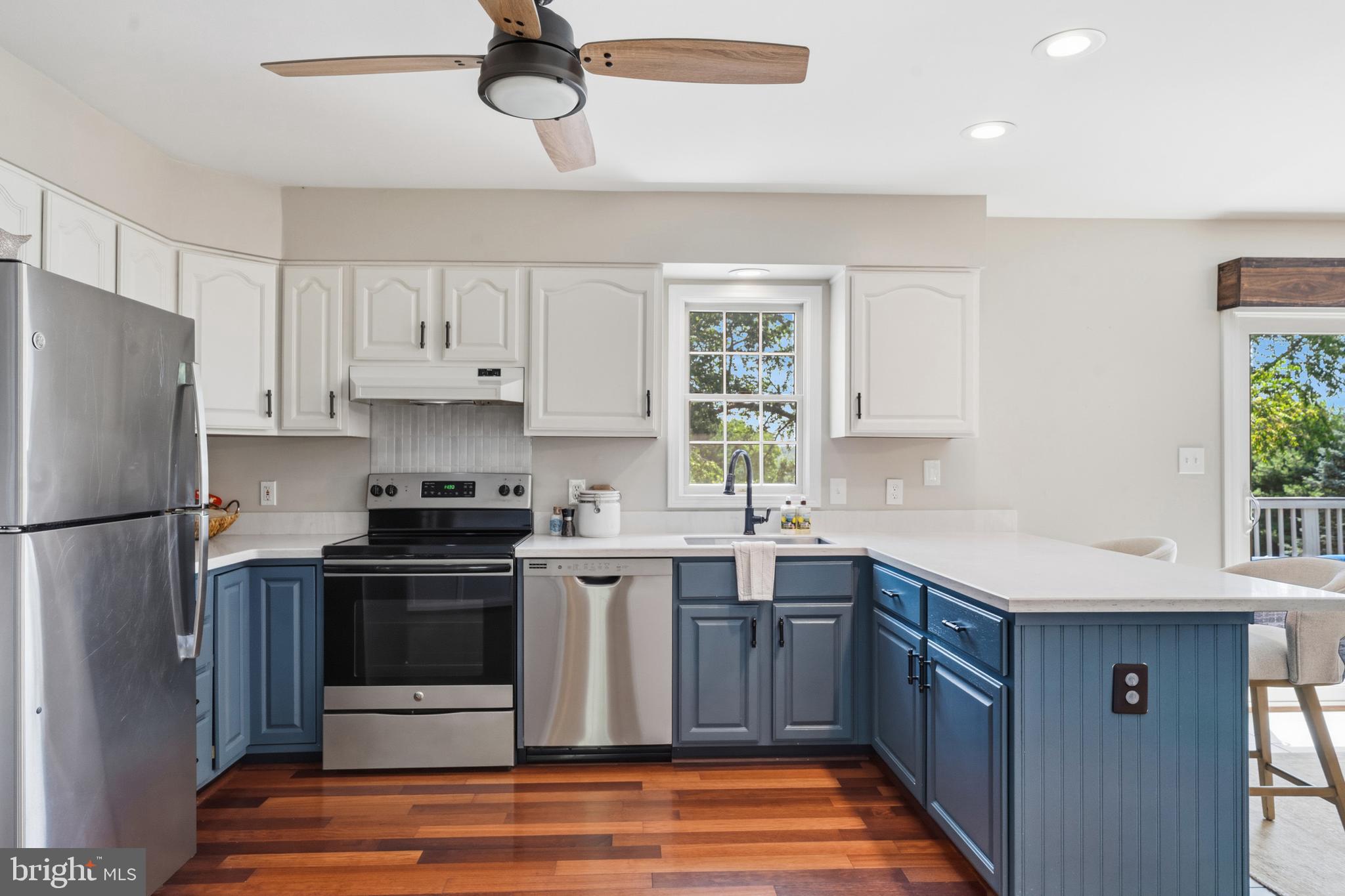 21031 Clarksburg Road Boyds, MD 20841 - Photo 6 of 79 Beautiful kitchen with solid surface counters
