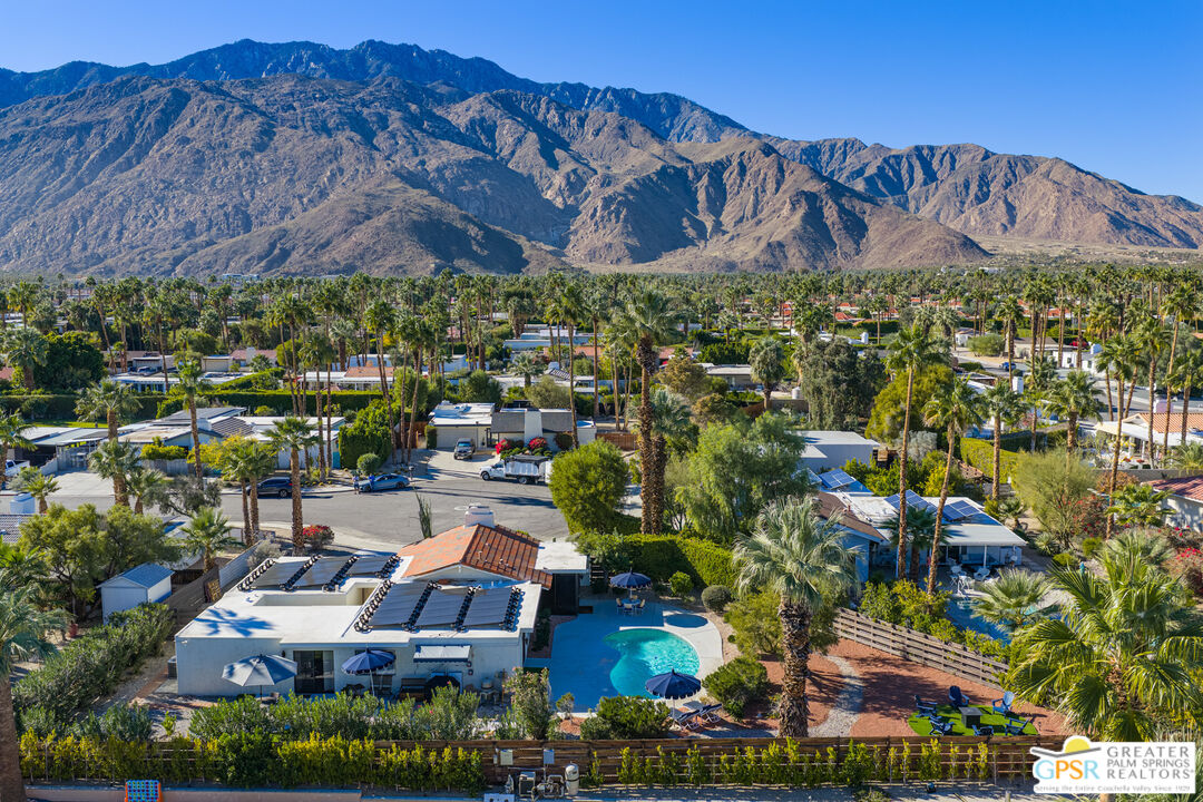 566 North Sunset Way Palm Springs, CA 92262 - Photo 39 of 39 a view of a city with lots of green space