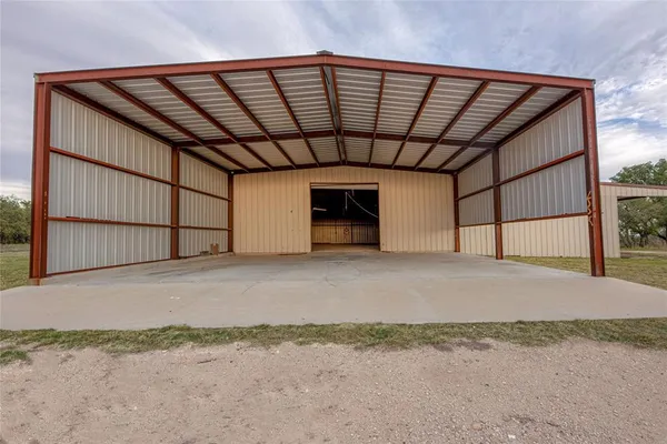 $3,900,000 | 7435 County Road 265, Dublin, TX 76446