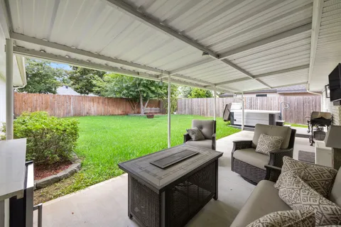 $839,900 | 1823 Millwood Drive, Houston, TX 77008