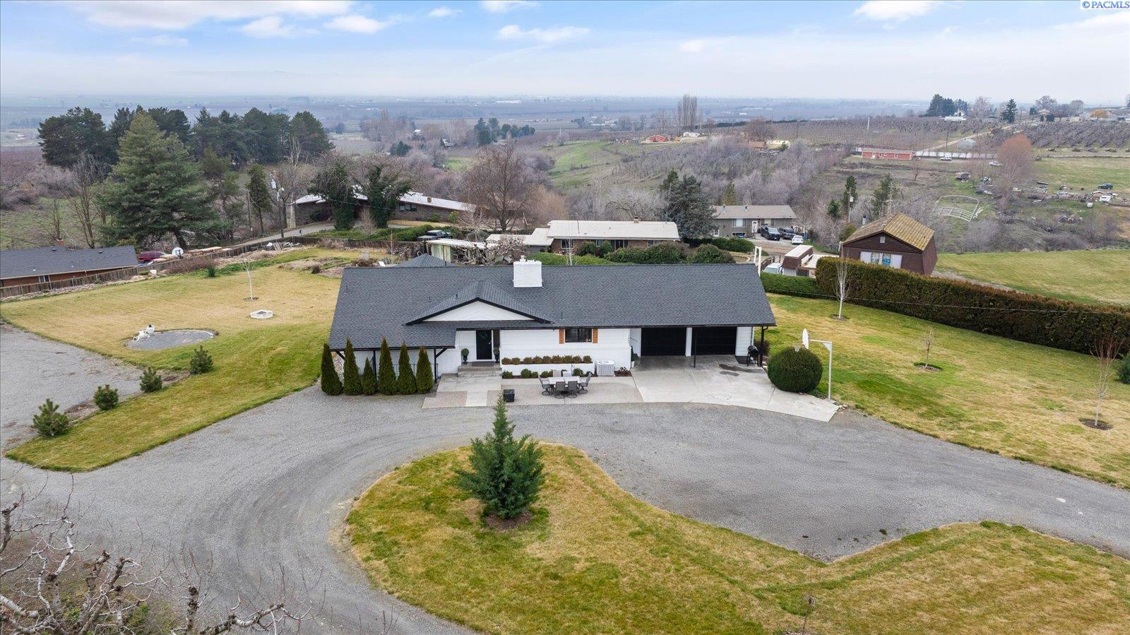 1664 South Euclid Road Grandview, WA 98930 - Photo 1 of 50 Gallery Image 1