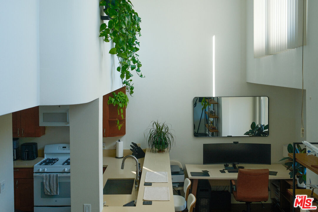 13200 Pacific Promenade, Unit 422 Playa Vista, CA 90094 - Photo 6 of 35