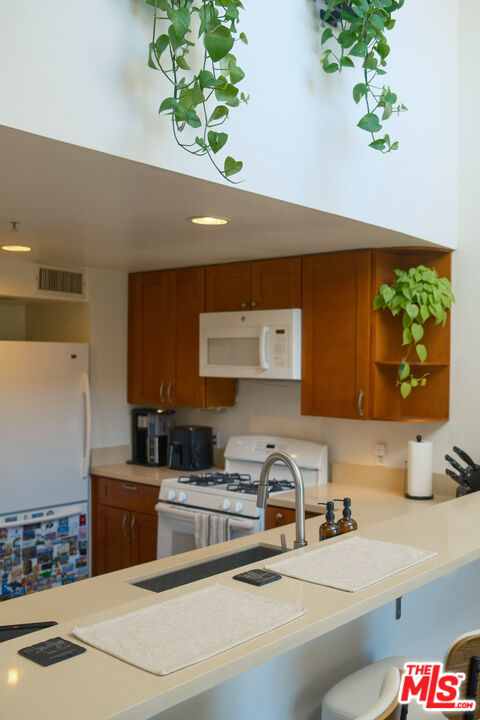 13200 Pacific Promenade, Unit 422 Playa Vista, CA 90094 - Photo 8 of 35