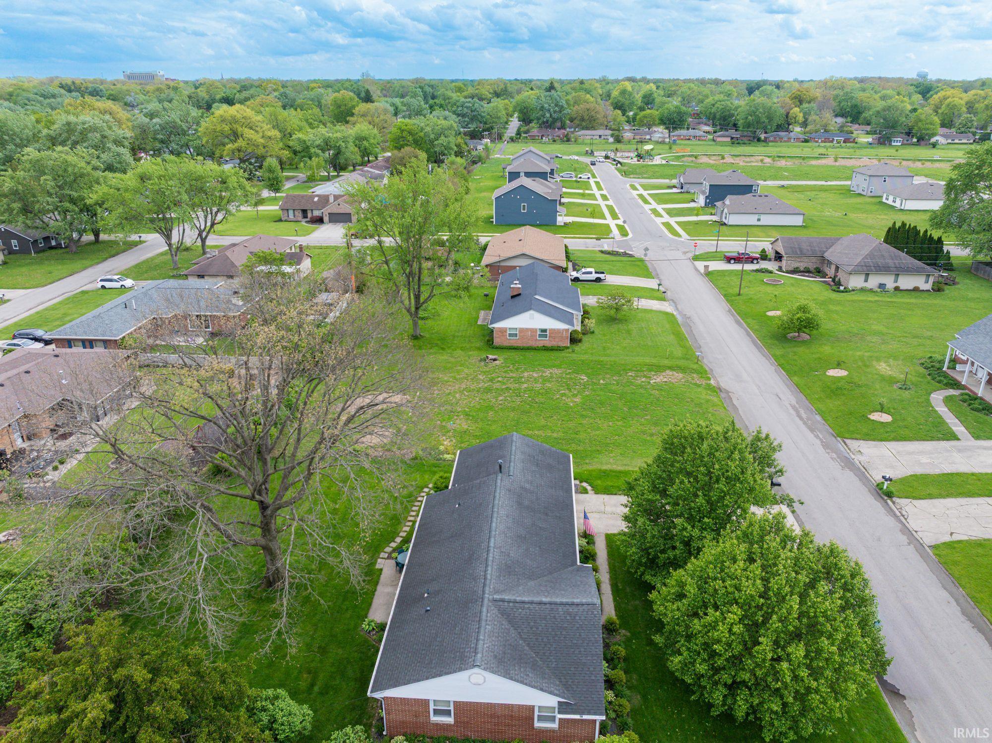 1808 North Winthrop Road Muncie, IN 47304 - Photo 4 of 6