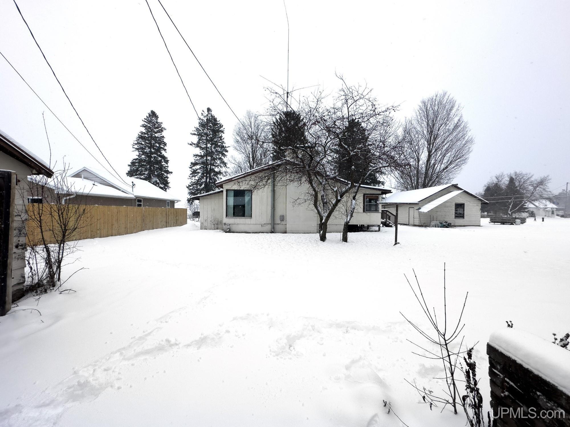 2011 River Drive Niagara, WI 54151 - Photo 26 of 28 Gallery Image 26
