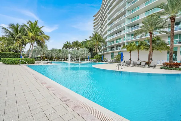 $7,000 | 1 North Ocean Boulevard, Unit 508, Pompano Beach, FL 33062