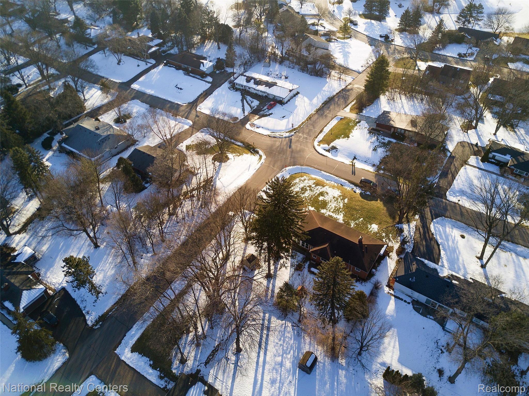 28218 Quail Hollow Road Farmington, MI 48331 - Photo 81 of 82 IMG-0085.jpg