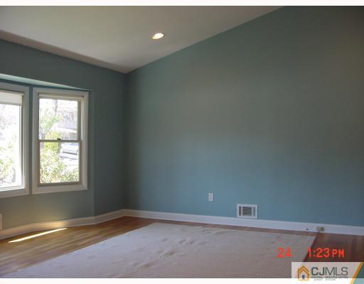 31 Owens Road Old Bridge, NJ 08857 - Photo 4 of 10 Gallery Image 4
