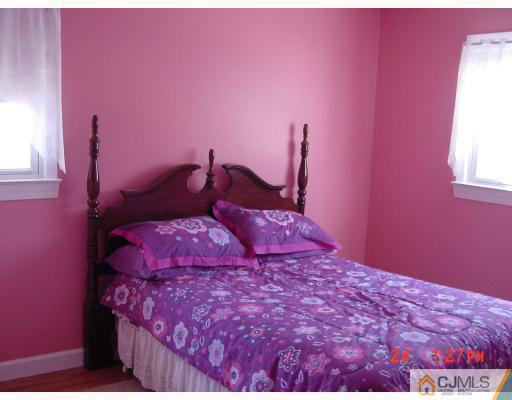 31 Owens Road Old Bridge, NJ 08857 - Photo 9 of 10 Gallery Image 9