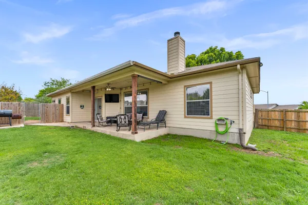 $2,300 | 102 Cailin Court, Burnet, TX 78611