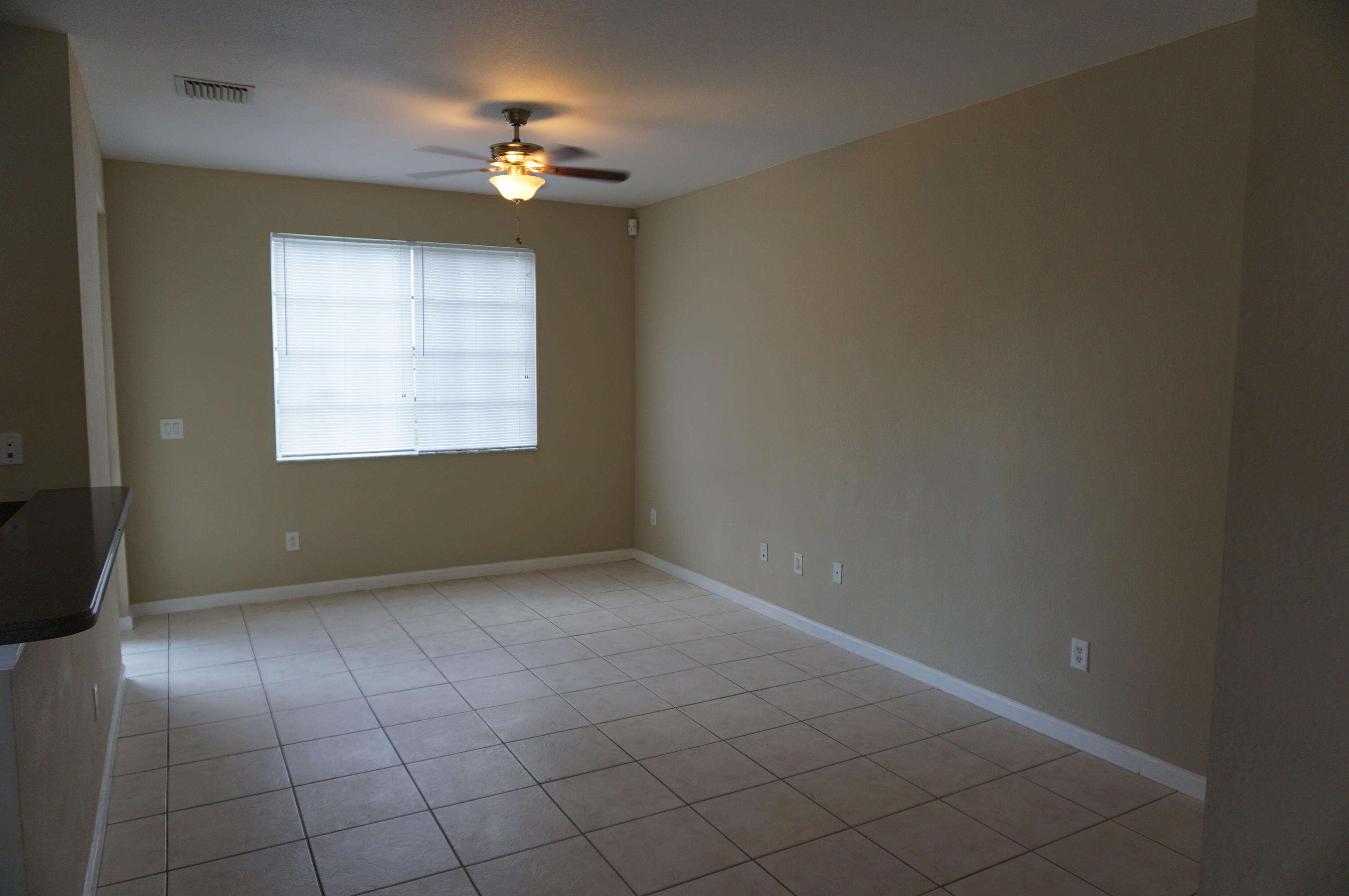 1987 Nassau Drive Riviera Beach, FL 33404 - Photo 4 of 22 DSC02251