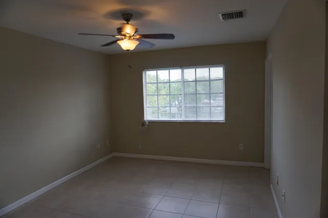 $2,150 | 1987 Nassau Drive, Riviera Beach, FL 33404