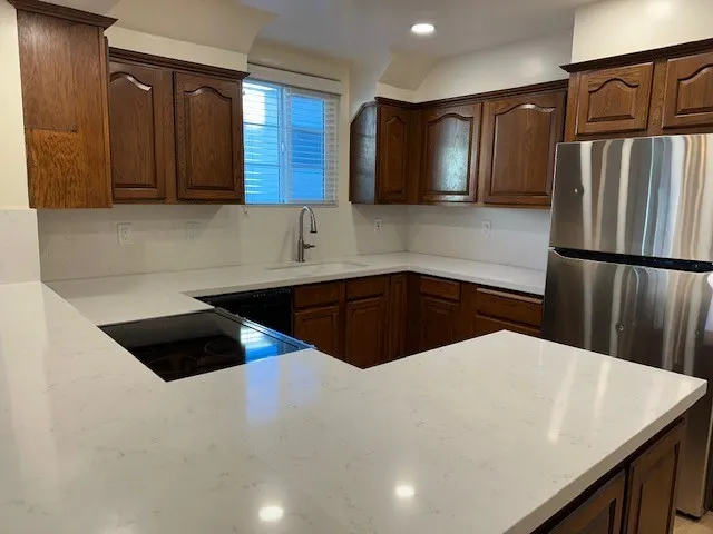 $2,995 | 735 West 31st Street, San Pedro, CA 90731