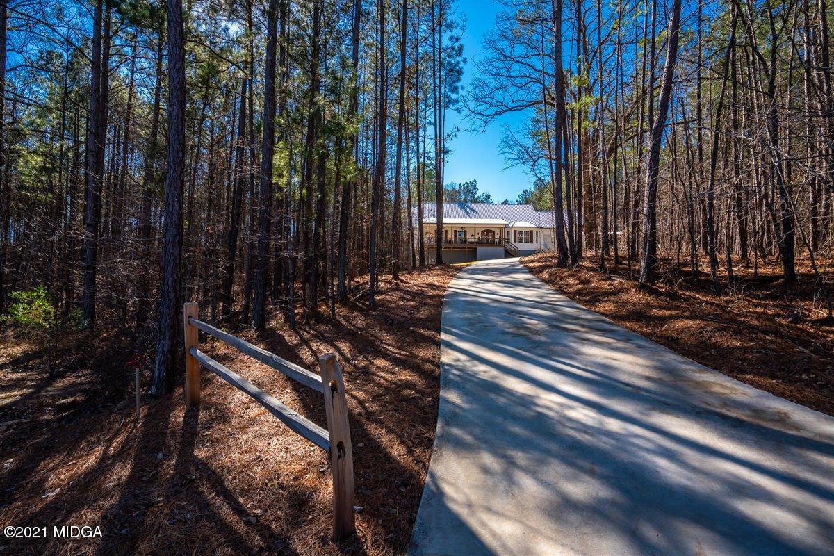 725 Taylor Road Juliette, GA 31046 - Photo 53 of 62 a view of a backyard