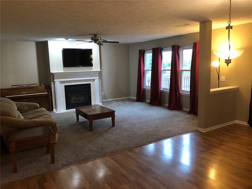 336 Paddock Road Greenwood, IN 46142 - Photo 3 of 19 Gallery Image 3